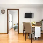 Stepup Apartment, Downtown Bucharest, Center, Garden View Apartman Bukarest