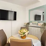 Stepup Apartment, Downtown Bucharest, Center, Garden View *
