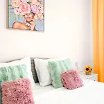 Apartman Stepup Apartment, Downtown Bucharest, Center, Garden View *