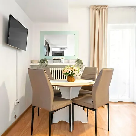 Stepup Apartment, Downtown Bucharest, Center, Garden View Appartement *