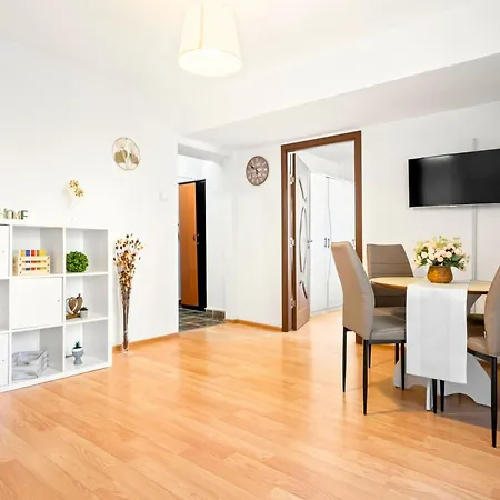 Stepup Apartment, Downtown Bucharest, Center, Garden View Appartement Boekarest