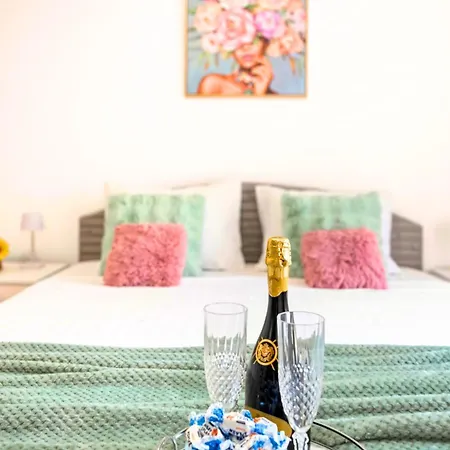 Stepup Apartment, Downtown Bucharest, Center, Garden View Bucharest