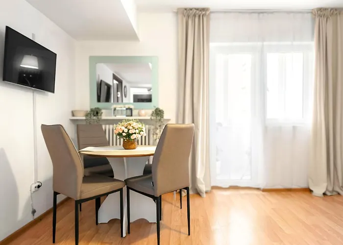 Stepup Apartment, Downtown Bucharest, Center, Garden View Bucareste