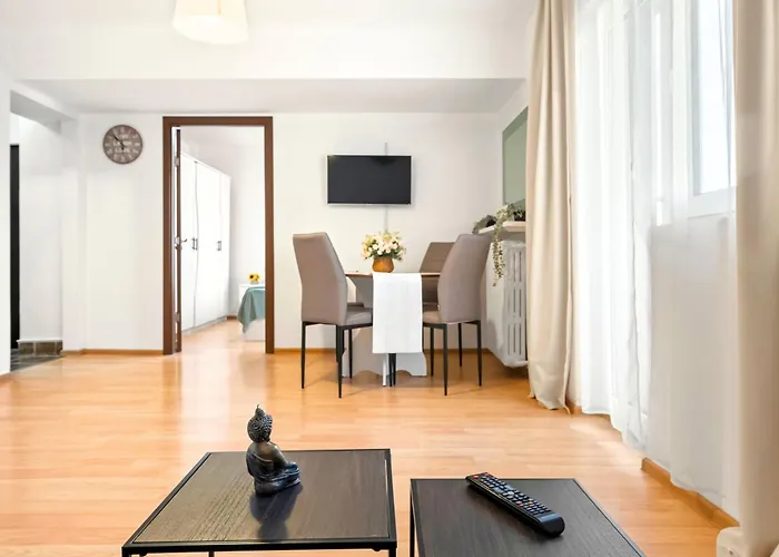 Stepup Apartment, Downtown Bucharest, Center, Garden View *