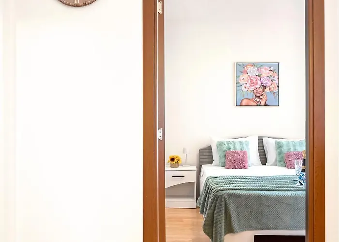 شقة Stepup Apartment, Downtown Bucharest, Center, Garden View