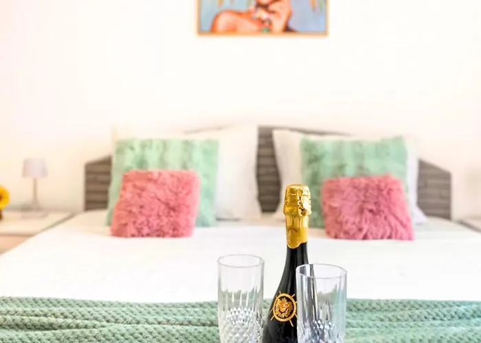 Stepup Apartment, Downtown Bucharest, Center, Garden View Bucareste