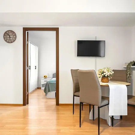 Stepup Apartment, Downtown Bucharest, Center, Garden View Apartament Bucureşti
