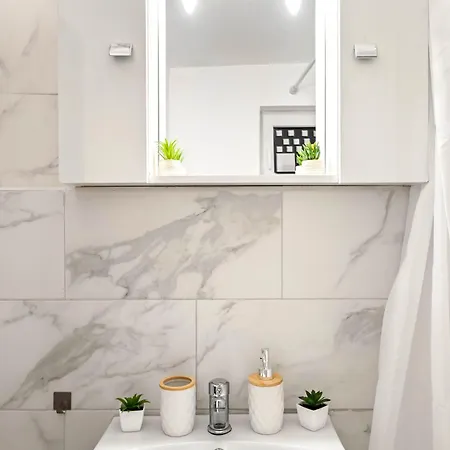 דירה Stepup Apartment, Downtown Bucharest, Center, Garden View *