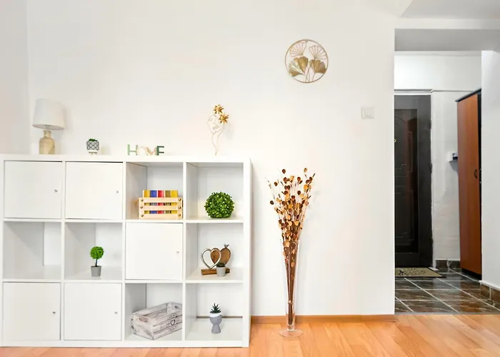 Stepup Apartment, Downtown Bucharest, Center, Garden View Apartment