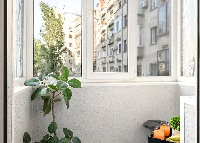 Stepup Apartment, Downtown Bucharest, Center, Garden View Apartment
